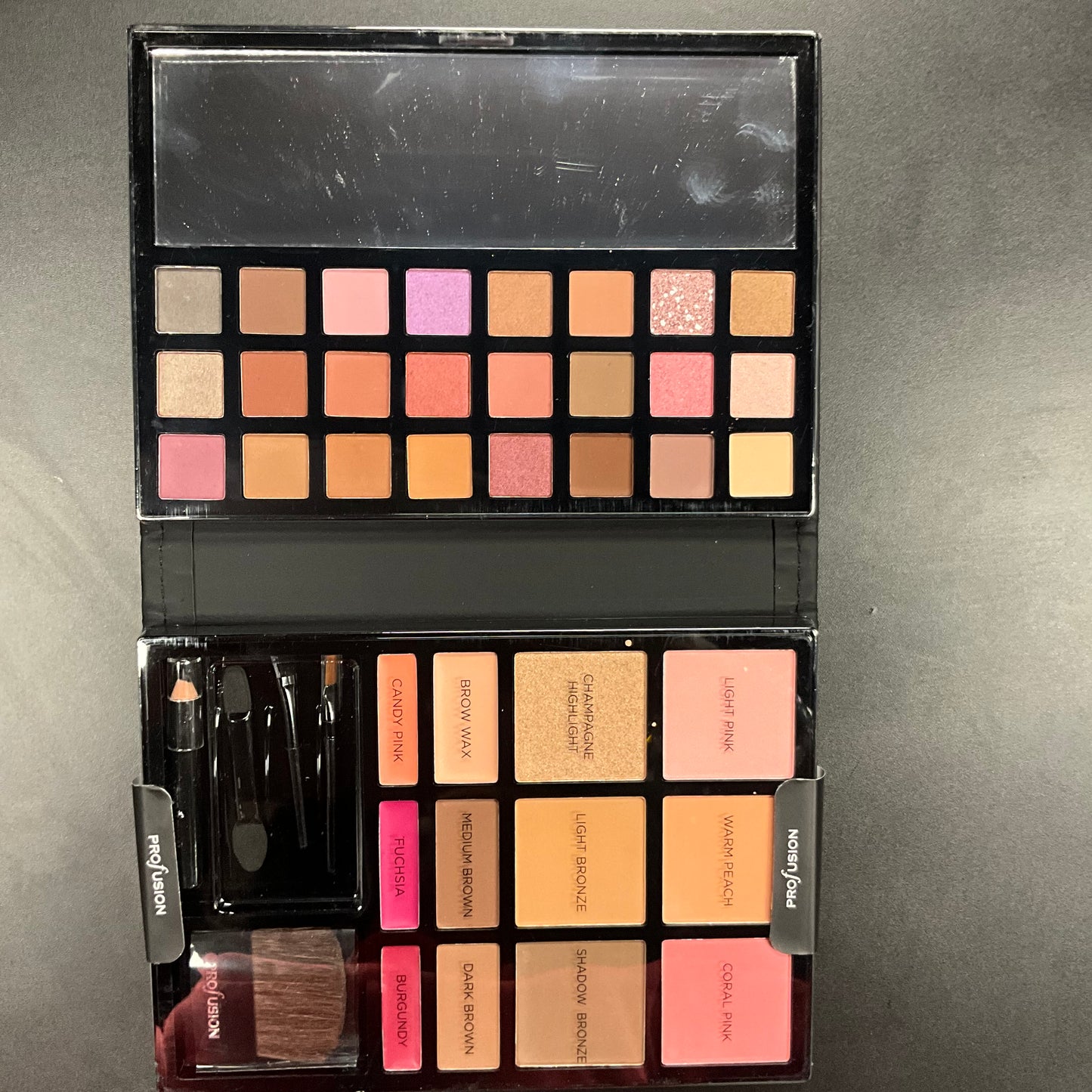 FACE - Makeup Palette by Profusion